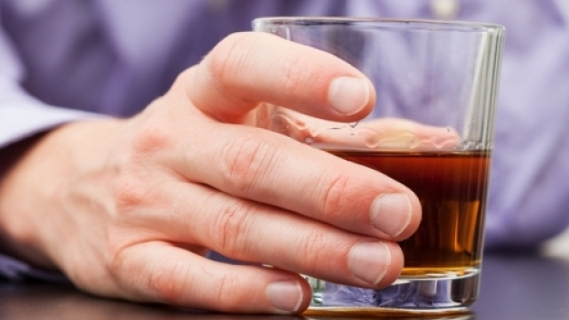 Alcol e cancro: uno studio ne dimostra il serio pericolo nascosto dai produttori