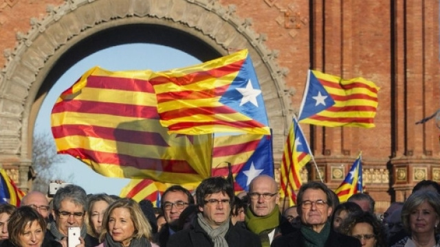 Catalogna, Corte costituzionale sospende referendum indipendenza