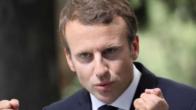 Macron d&eacute;cid&eacute; &agrave; transformer la France contre les syndicats et les partis fran&ccedil;ais traditionnels