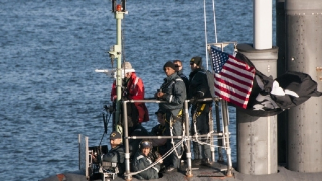 Sottomarino Usa torna dalla missione con la bandiera dei pirati ... - corriere.it