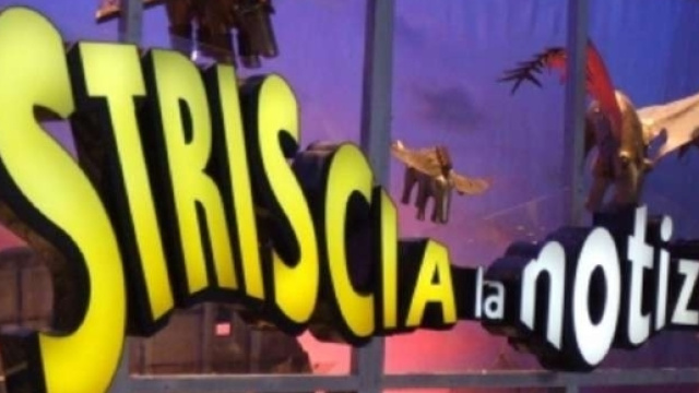 Striscia La Notizia, insulti contro le veline