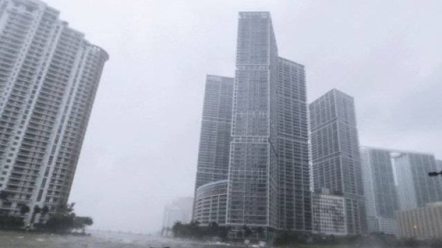 Uragano Irma si rafforza e arriva in Florida: tre morti - ilfattoquotidiano.it