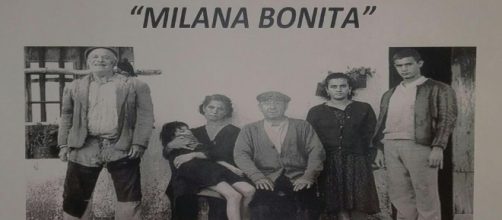 Foto de "Milana Bonita" reclamando un tren digno para Extremadura.