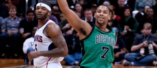 Jared Sullinger with the shot | Flickr | Mark Runyon