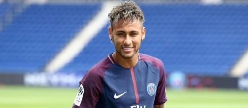 Neymar en su presentaci&oacute;n en el parque de los pr&iacute;ncipes