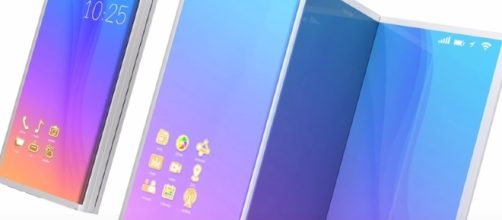 Samsung Flexible/Foldable Smartphone - Youtube/Steal My Gadgets Channel