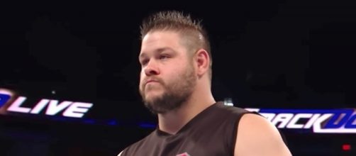 What would be the latest for Kevin Owens on Tuesday's WWE 'SmackDown Live' episode? [Image via WWE/YouTube]