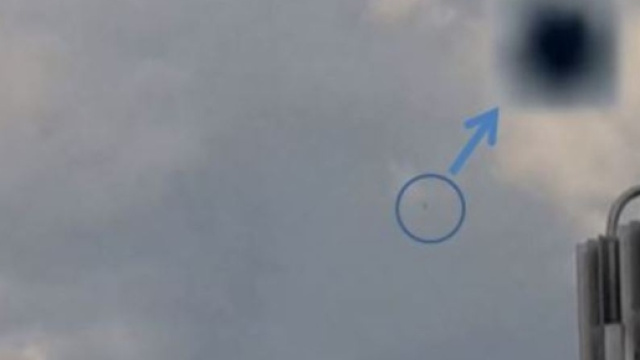 Fig. 3 In questo fermo immagine, sulla destra, vediamo il punto di riferimento di alcune strutture dell&rsquo;azienda ivi insistente .