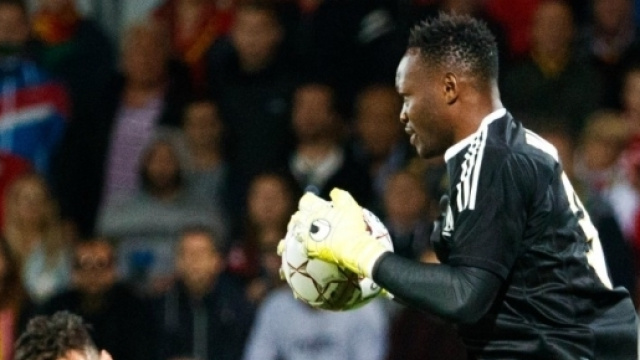 L'OM devra faire sans Mandanda en Europa Ligue - Football - Sports.fr - sports.fr