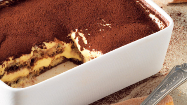 Tiramis&ugrave;, ricetta classica e con le fragole