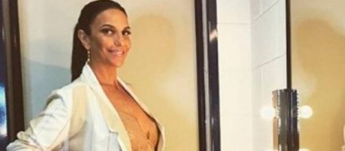 Ivete Sangalo confirma que est&aacute; gr&aacute;vida de g&ecirc;meas