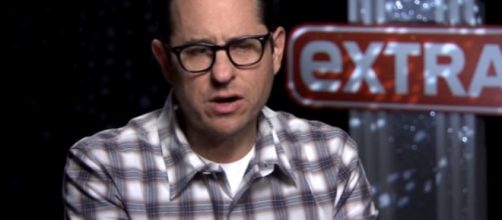 J.J. Abrams on Directing 'Star Wars: The Force Awakens' - Full Interview Image - extratv | YouTube