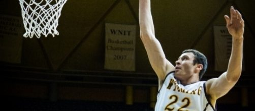 Larry Nance Jr. averaged 7.1 points and 5.9 rebounds in 22.9 minutes per game last season -- Mike Purgatori via WikiCommons