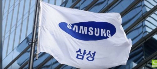 Samsung Electronics is investing $300 million to create driverless cars - YouTube/Wochit Tech