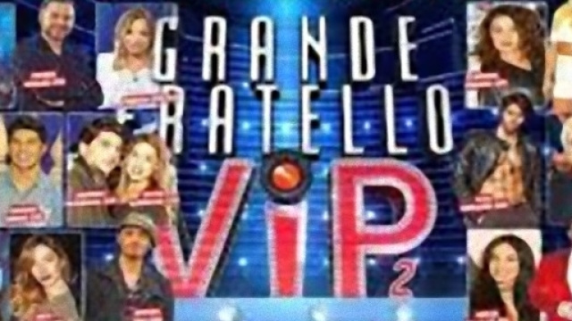 Grande Fratello Vip: due inquilini si sono baciati.
