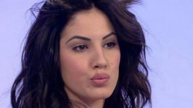 Grande Fratello Vip: Giulia De Lellis si confida con Aida Yespica