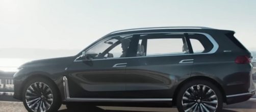 BMW Concept X7 iPerformance. Photo by www.youtube.com/BMWNederland
