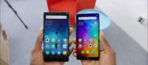 Google officially rolled out the final version of Oreo two weeks back. [Image via YouTube/Marques Brownlee]