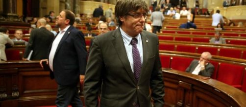 LA SEXTA TV | Carles Puigdemont desoye al Constitucional y seguir&aacute; ... - lasexta.com