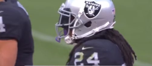 Marshawn Lynch gets $12K fine for flipping the bird - NFL.com channel/youtube