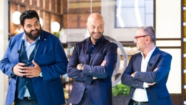 Celebrity Masterchef: ecco chi sono i vip che si sfideranno ai ... - iodonna.it