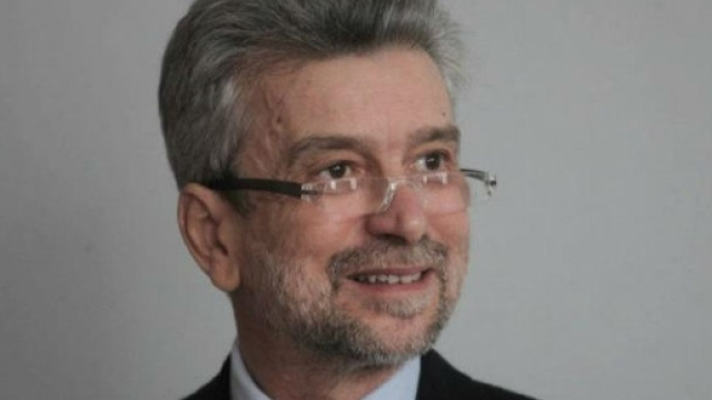 Cesare Damiano parla di economia, lavoro e pensioni.