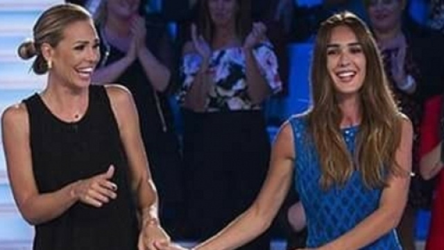 Ilary Blasi ospite di Silvia Toffanin a Pomeriggio 5