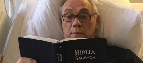 A b&iacute;blia estava sempre por perto, e era uma forma de fortalecer sua f&eacute; e acreditar na cura