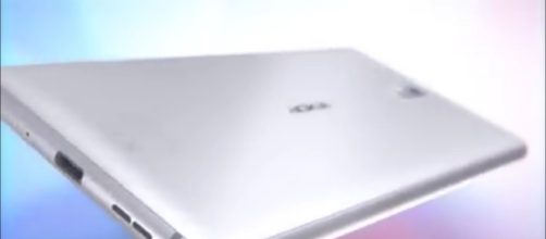 Image taken from-Official Phone Commercials HD-youtube screenshot