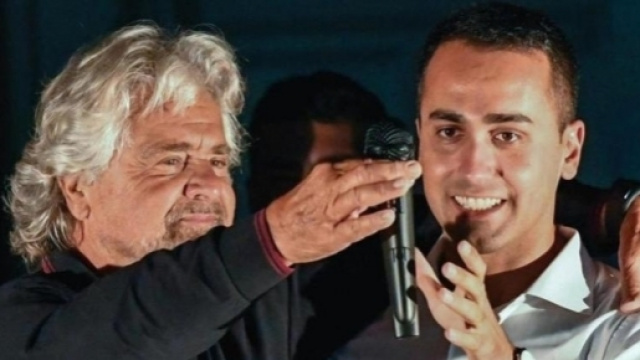 Beppe Grillo-Luigi Di Maio: praticamente un passaggio del testimone ai vertici del M5S