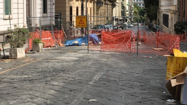 I deserti cantieri a via Crispi