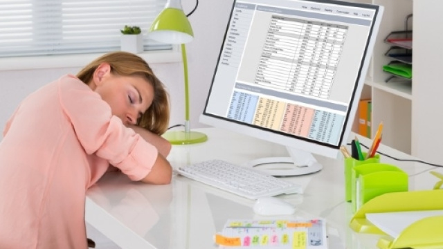 Una 20 enne inglese soffre di narcolessia e cataplessia: un'emozione o un orgasmo la fanno addormentare di colpo.