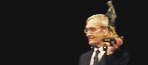Stanislav Petrov recieves the Dresden Award (Z thomas wikimedia commons)