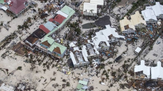 Apr&egrave;s le passage d'Irma, Saint-Martin vu du ciel - parismatch.com