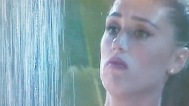 La doccia di Cecilia Rodriguez al Gf Vip 2