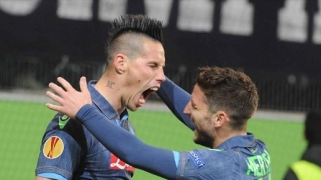Napoli Benevento Mertens Hamsik - napolisupporters.com