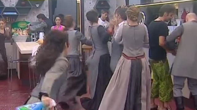 Video Grande Fratello VIP: Un Freeze da musical! - CLIP | MEDIASET ... - mediaset.it