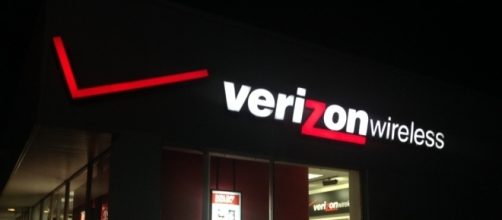 Verizon CEO says 480p video restriction will help save $10 billion / Photo via Mike Mozart, Flickr