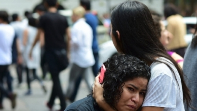 Terremoto in Messico: crolla una scuola.