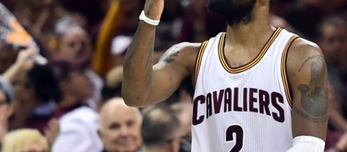 Kyrie Irving y Gordon Hayward fueron presentados como jugadores de Boston Celtics