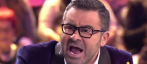 Jorge Javier V&aacute;zquez brutalmente enfadado