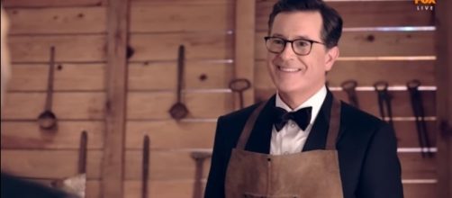 Stephen Colbert hosts of the 2017 Emmy Awards. Credits to: Youtube/FOX Nederland