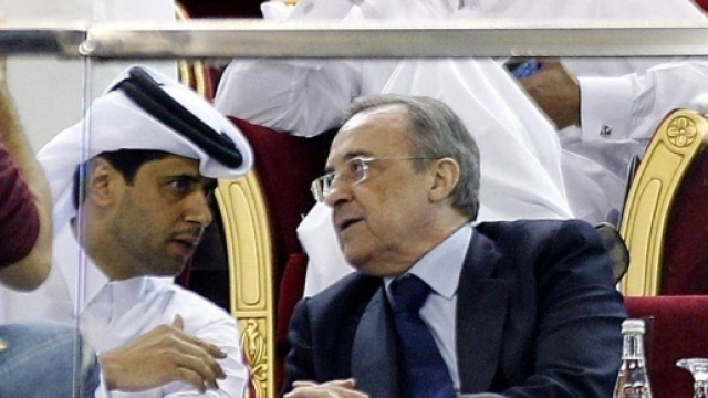 Apr&egrave;s le FC Barcelone, c'est au Real Madrid que Nasser El Khela&iuml;fi souhaite d&eacute;sormais faire ses courses pour le PSG.