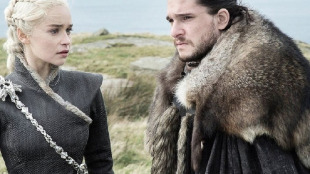 Daenerys Targaryen e Jon Snow del Trono di Spade