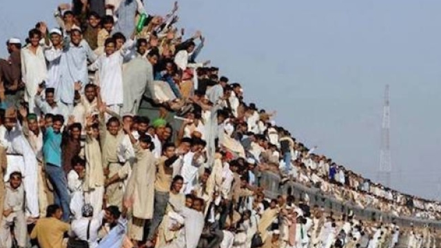 Entro il 2050 la Terra dovrebbe essere popolata da 10 miliardi di persone.