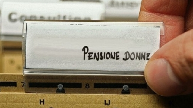Pensione anticipata per le madri: le richieste dei sindacati