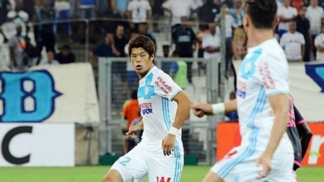 Sakai, lat&eacute;ral droit au but de l'OM