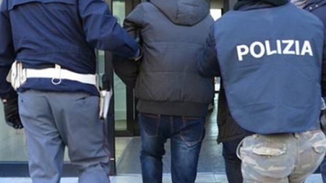 I sette arresti sono stati effettuati dalla Polizia.