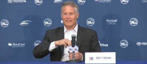 76ers coach Brett Brown shows faith in Dario Saric. [Image via Philadelphia 76ers/YouTube]