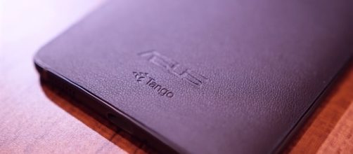 Asus ZenFone AR | credit, Android Authority, YouTube screenshot